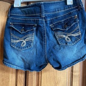 Wallflower shorts